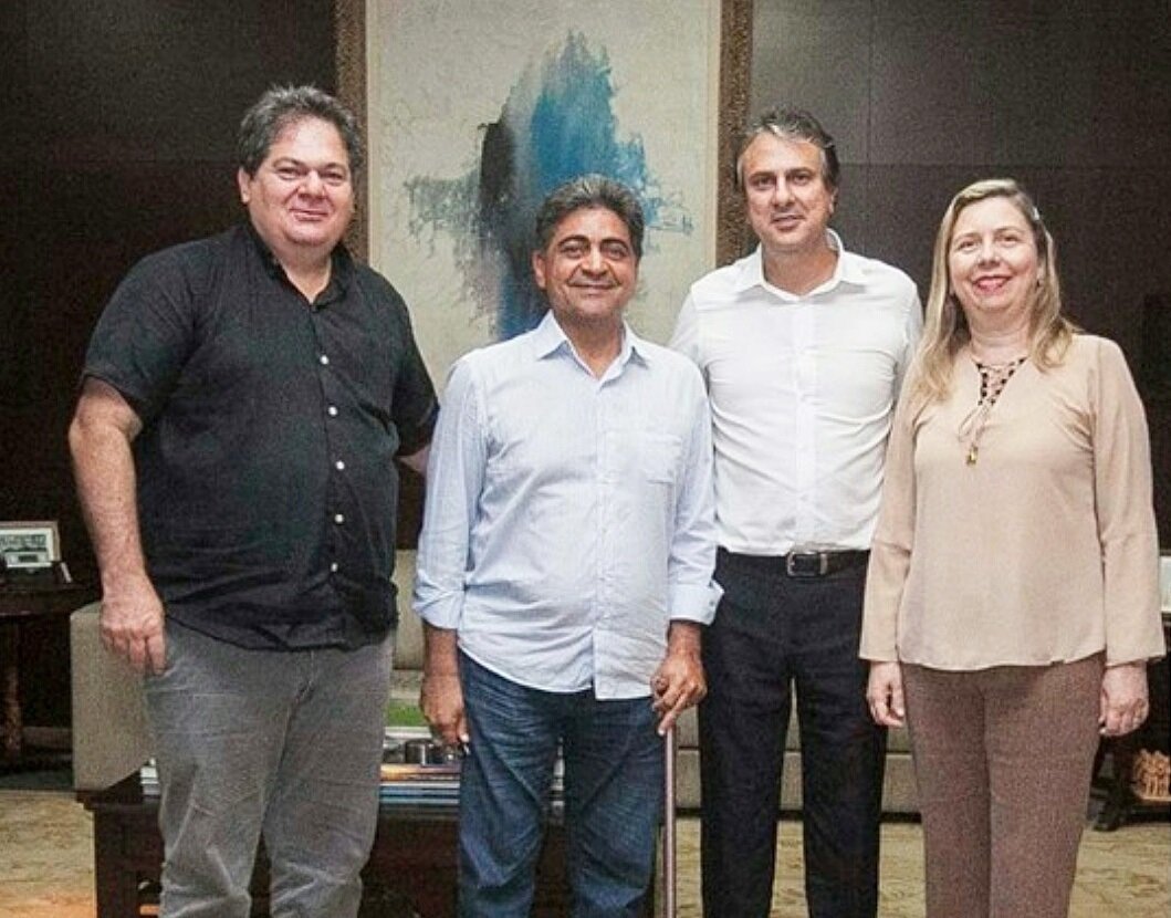 Governador Camilo Santana realiza reuniaão com prefeitos do interior do Estado