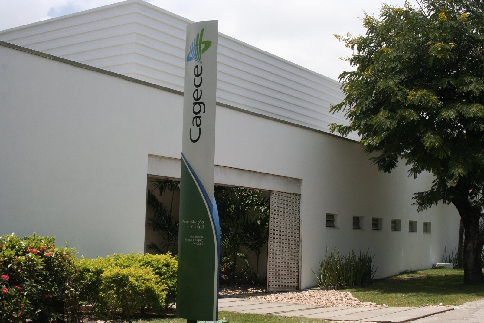 Durante feriado de Tiradentes, Cagece funciona em regime de plantão