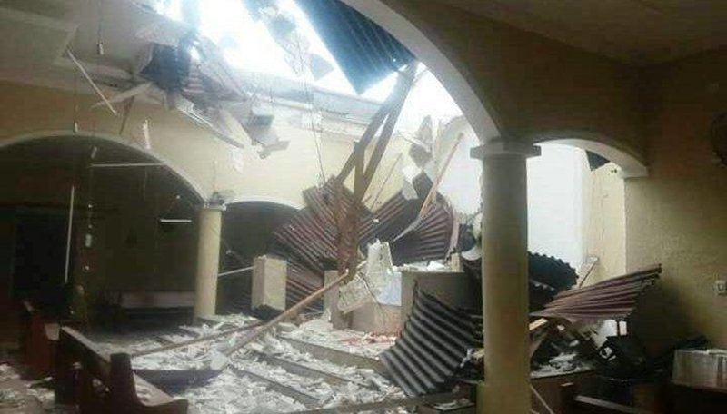 Parte do telhado de Igreja Matriz, em Ocara, desaba