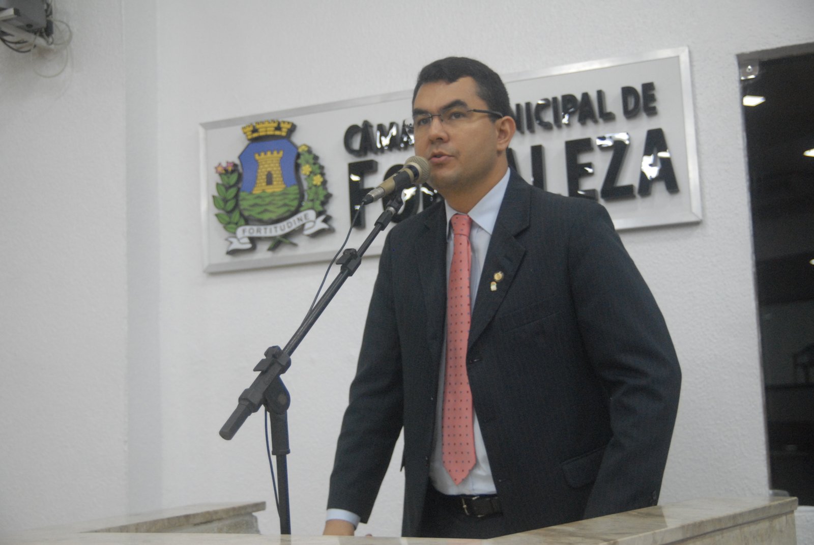 Em pronunciamento na Câmara de Fortaleza, vereador Iraguassú Filho alerta sobre a violência no trânsito no Ceará