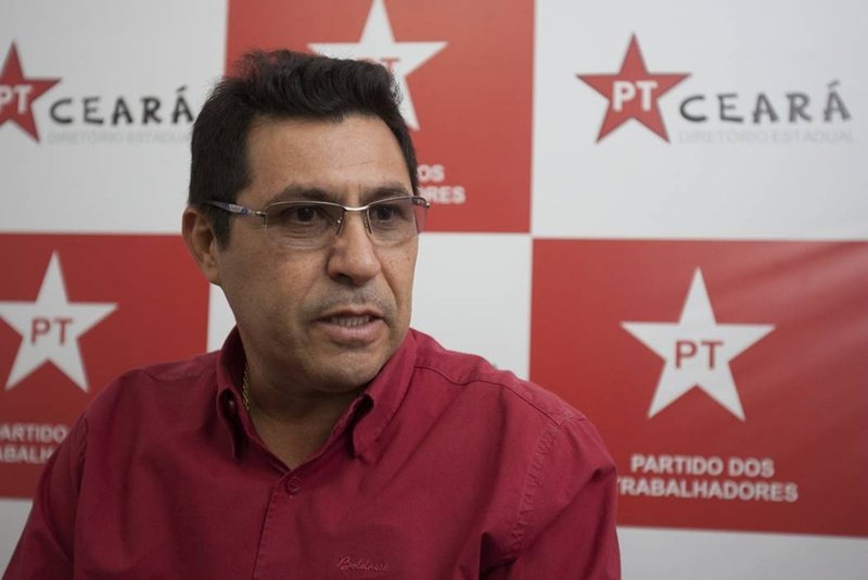 De Assis Diniz afirma que maioria do PT do Ceará votará em Gleisi Hoffmann para presidente nacional do partido