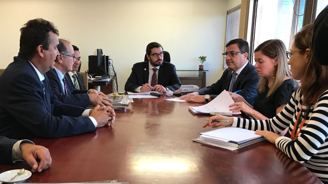 Danilo Forte articula apoio da Funasa para instalação de poços no interior do Ceará