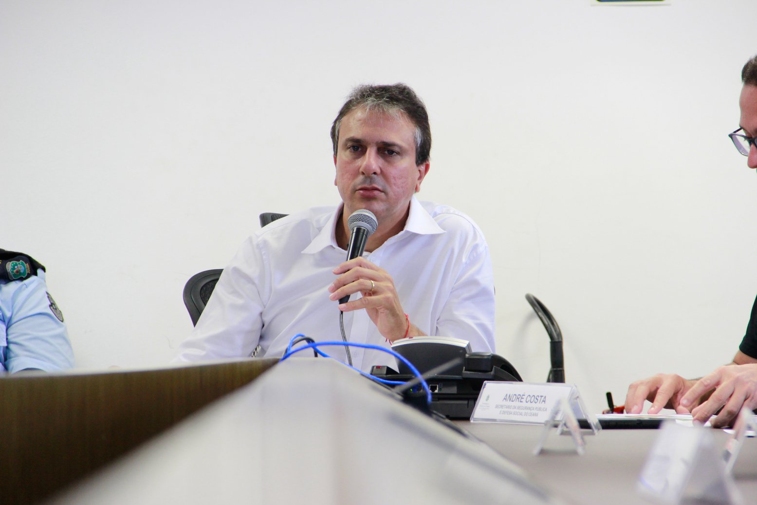 Governador anuncia 2ª turma da PM e média salarial da Polícia Civil e da Pefoce em bate-papo ao vivo com internautas