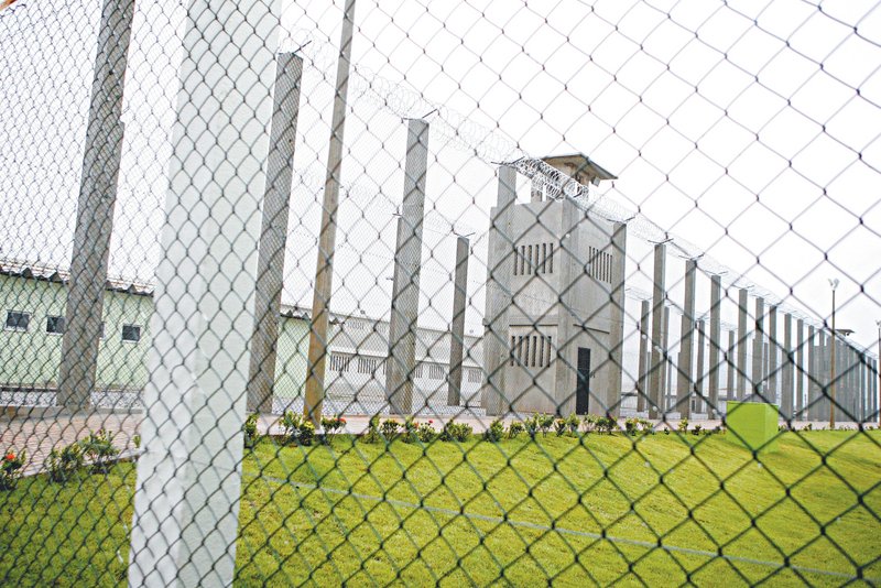 Internos fogem de Unidade Prisional de Itaitinga