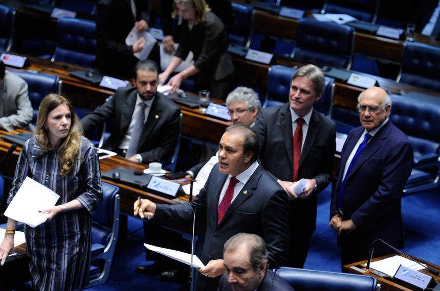 Senado aprova Medida Provisória que permite saque das contas inativas do FGTS