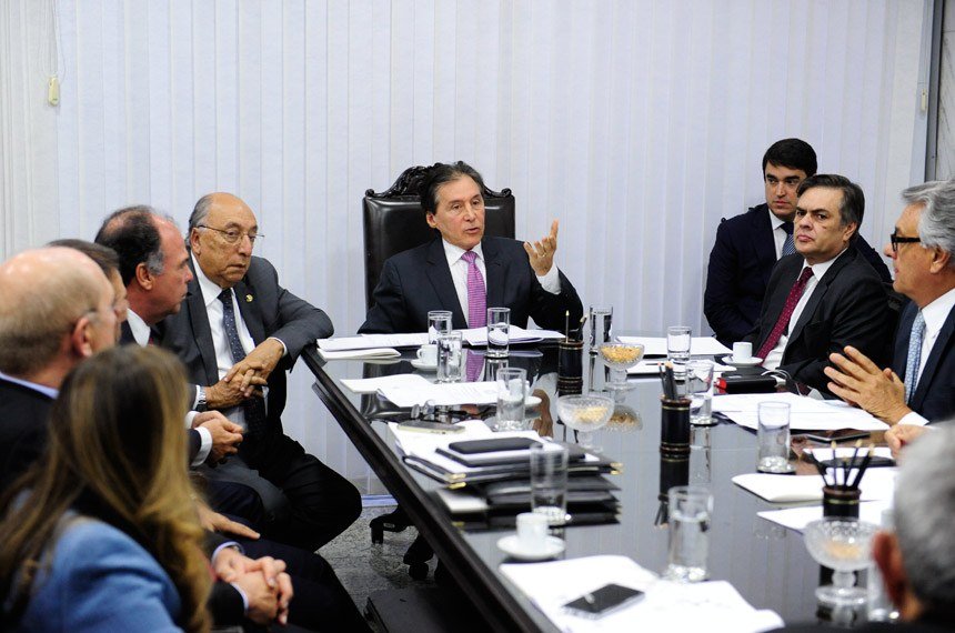 Eunício marca duas sessões temáticas no Plenário para discutir a reforma trabalhista