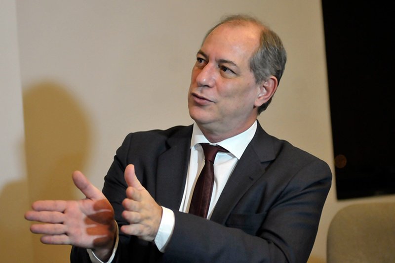 Ciro Gomes declara que, em caso de eleição indireta, Congresso permanecerá com os mesmos “ladravazes, golpistas e corruptos”