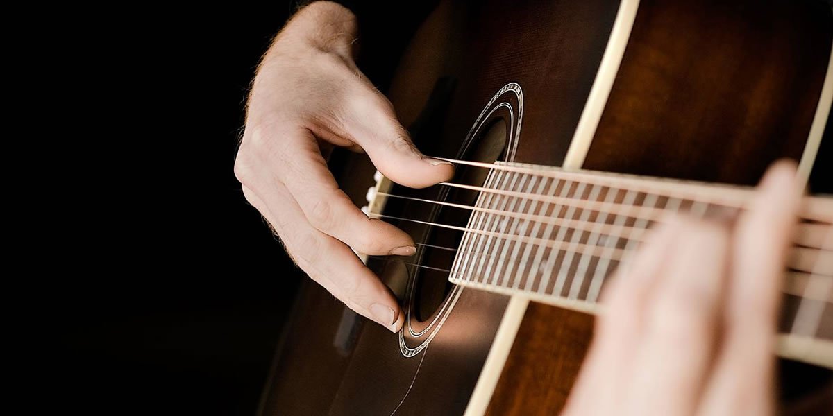 O cearense e sua viola no 20º Festival de Violeiros de Quixeramobim