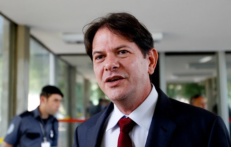 Justiça transfere para Sobral investigação contra ex-governador Cid Gomes