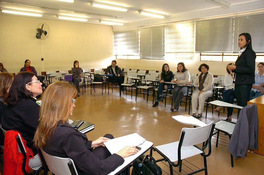 Segue para sanção projeto que facilita acesso de professores à universidade