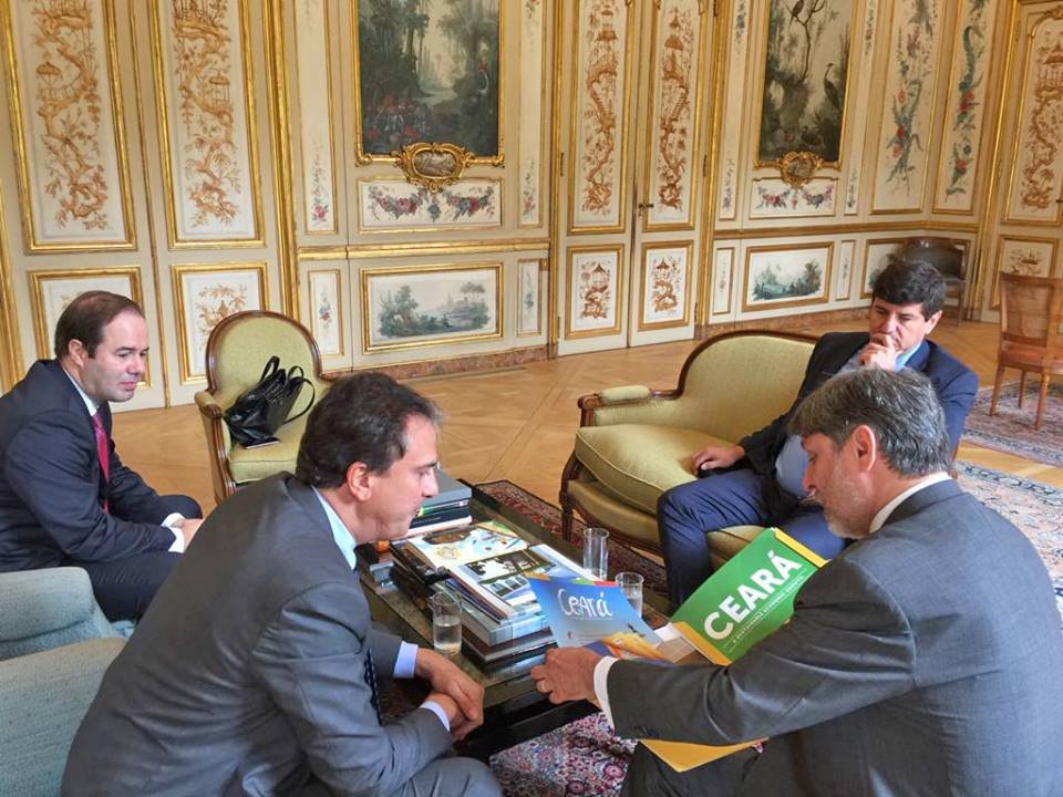 Presidente do Instituto Pasteur confirma visita ao Ceará durante reunião com Camilo Santana