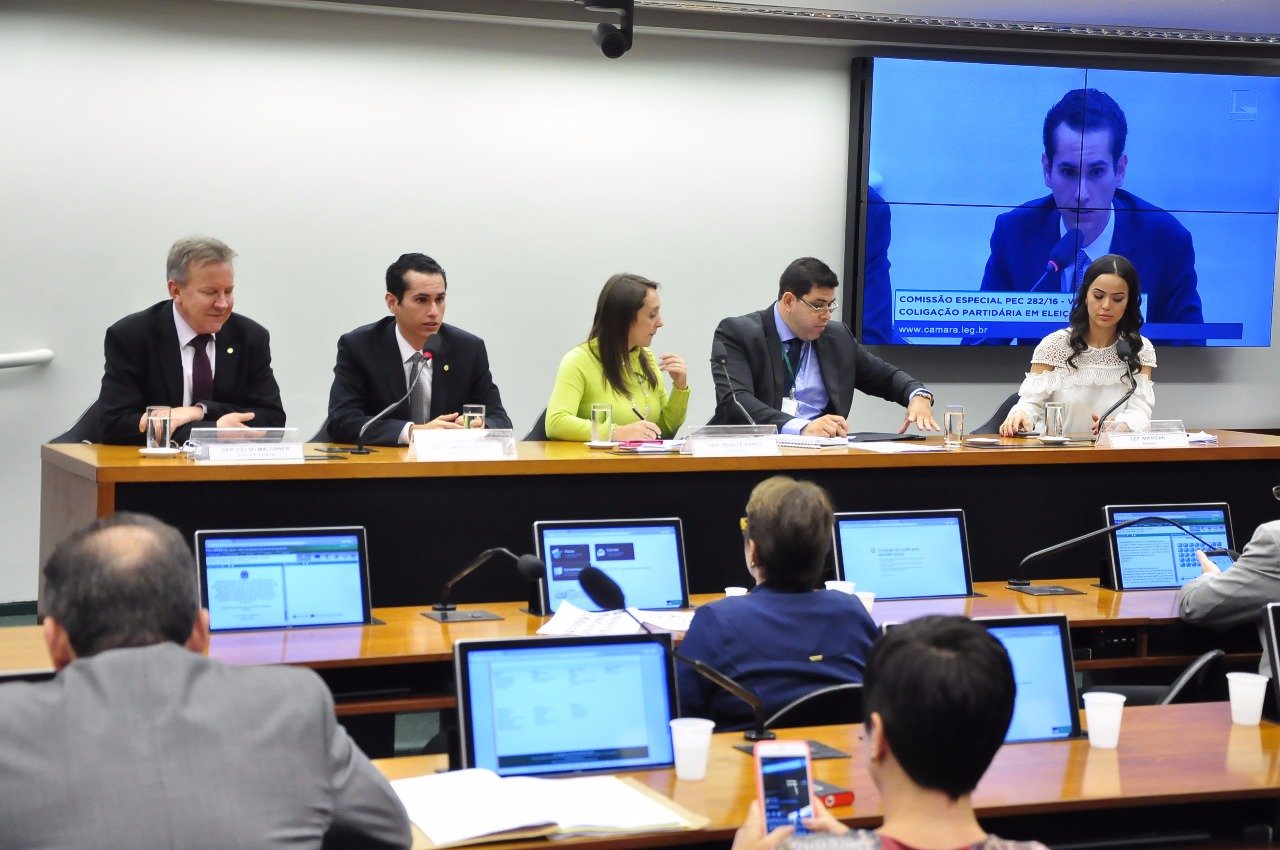 Domingos Neto é eleito segundo vice-presidente em Comissão que analisa proposta de vedação da coligação partidária