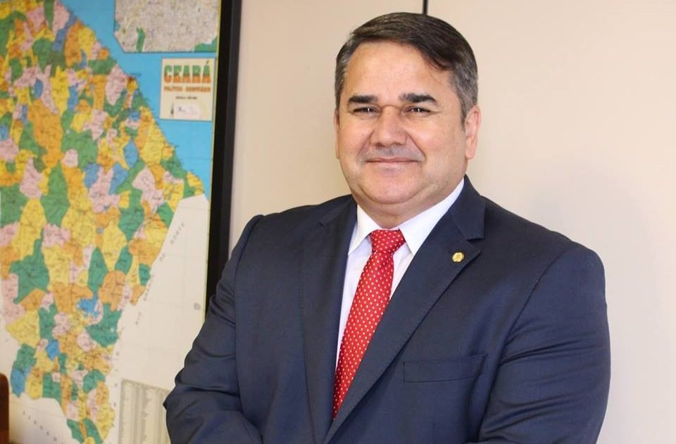 Cabo Sabino entra no Anuário do Ceará 2017-2018 como parlamentar mais influente do Ceará