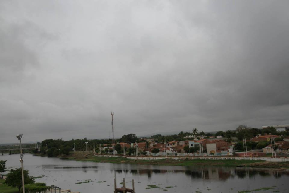 População cearense desfruta clima de inverno com registros de até 18°C mesmo após fim da quadra chuvosa