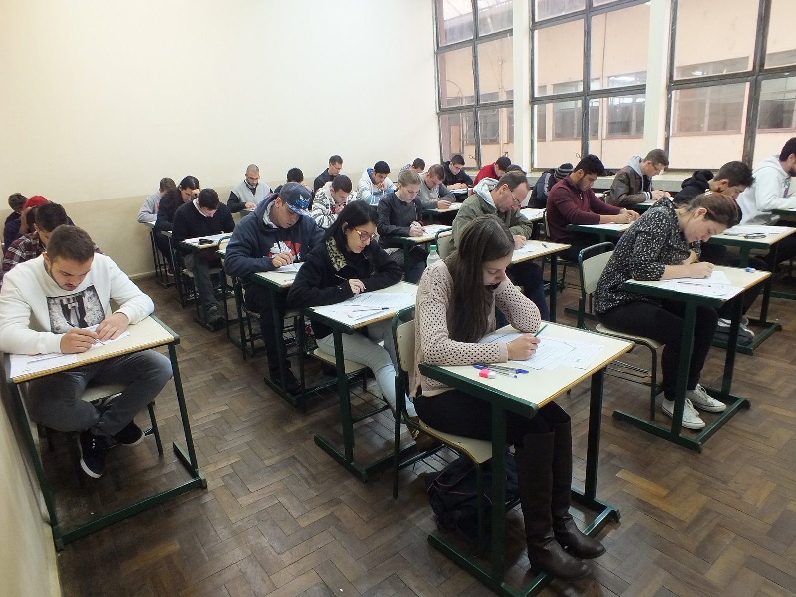 Prefeitura de Senador Sá abre seleção pública com 207 vagas disponíveis