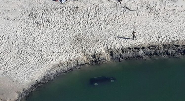 Polícia recolhe depoimentos de sobreviventes de carro que caiu em rio na Praia de Águas Belas