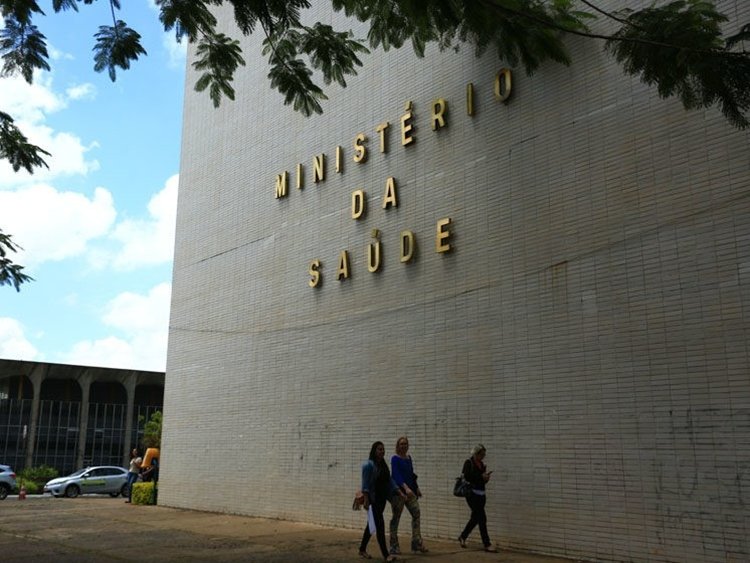 Governo anuncia reaplicação de R$ 1,7 bilhão na saúde