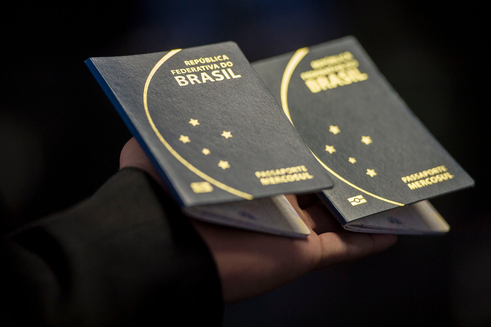 Casa da moeda retoma a emissão de passaportes nesta segunda-feira, 24