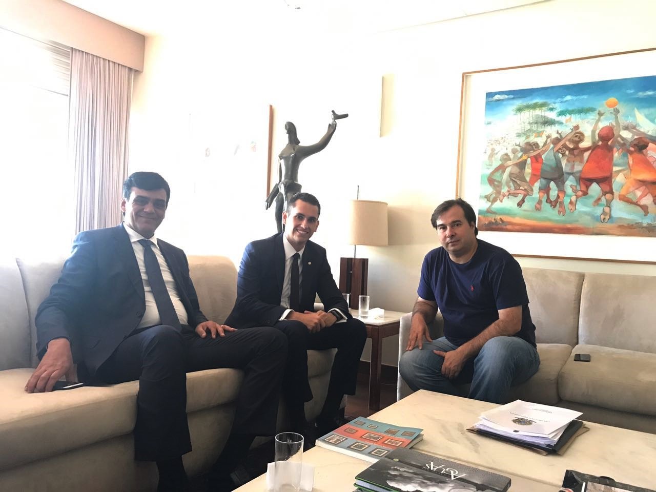 Domingos Neto e prefeito de Caucaia se reúnem com Rodrigo Maia em busca de recursos para a Educação do município