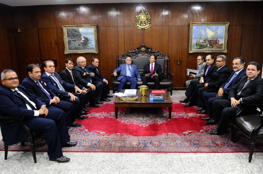 Produtores de camarão pedem a Eunício mudança na MP que trata do setor