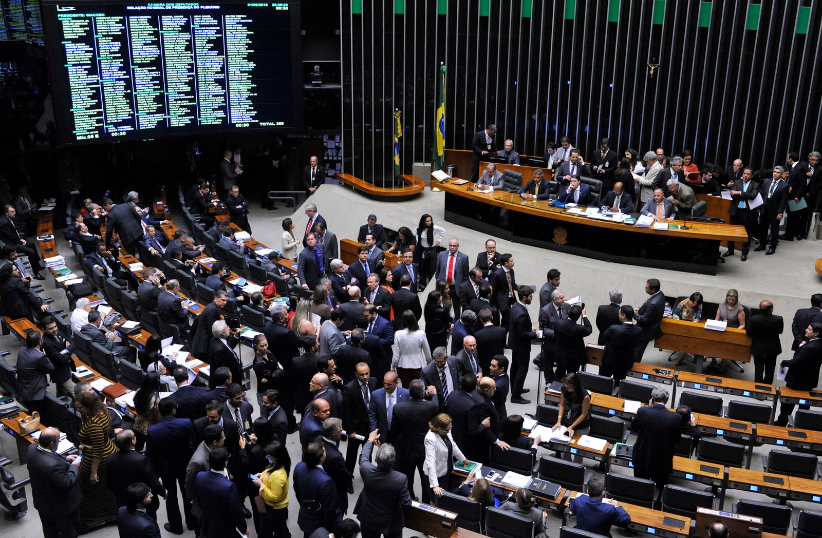 Sem consenso, reforma política pode não ser votada hoje na Câmara