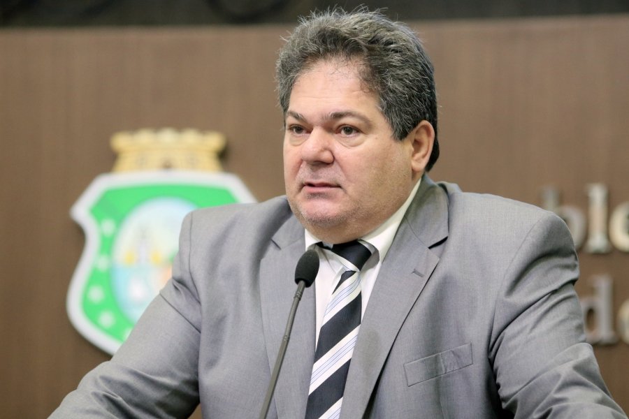 Justiça Eleitoral do Ceará nega pedido do PSD que pedia fim do mandato de Osmar Baquit