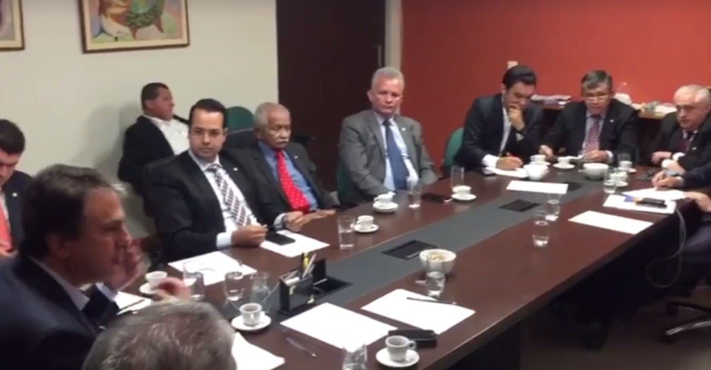 Camilo Santana reúne bancada cearense para discutir temas prioritários para o Ceará, em Brasília