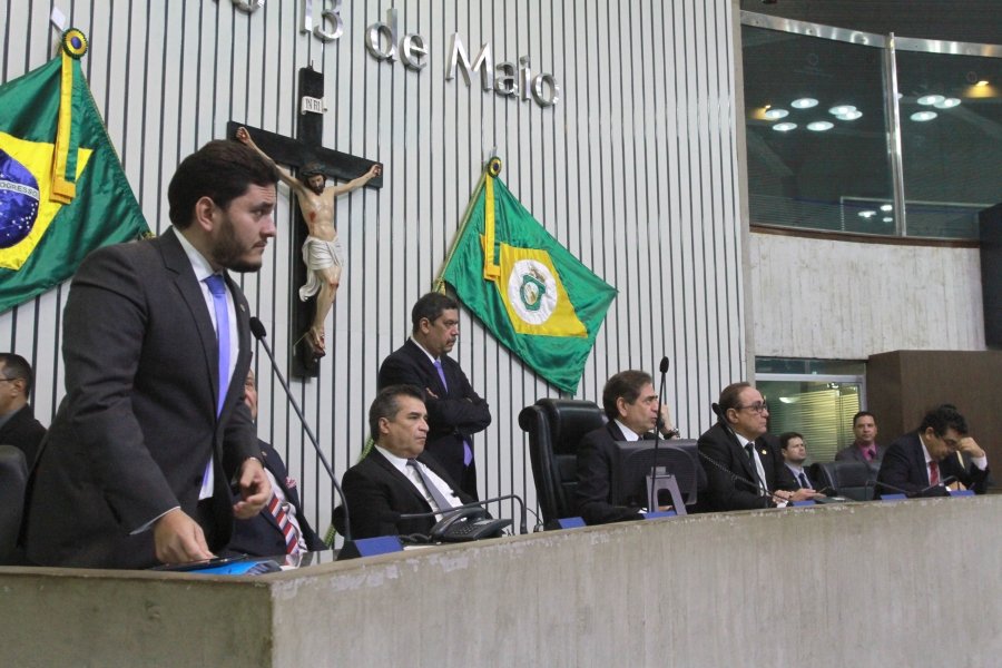 Assembleia Legislativa aprova, em segundo turno, PEC que extingue Tribunal de Contas dos Municípios do Ceará