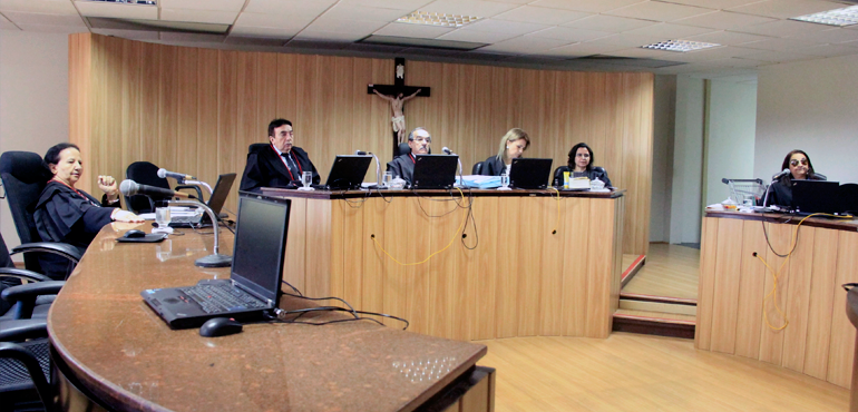 Quixeramobim: Coelce deve indenizar em R$ 80 mil mulher que perdeu marido vítima de choque elétrico