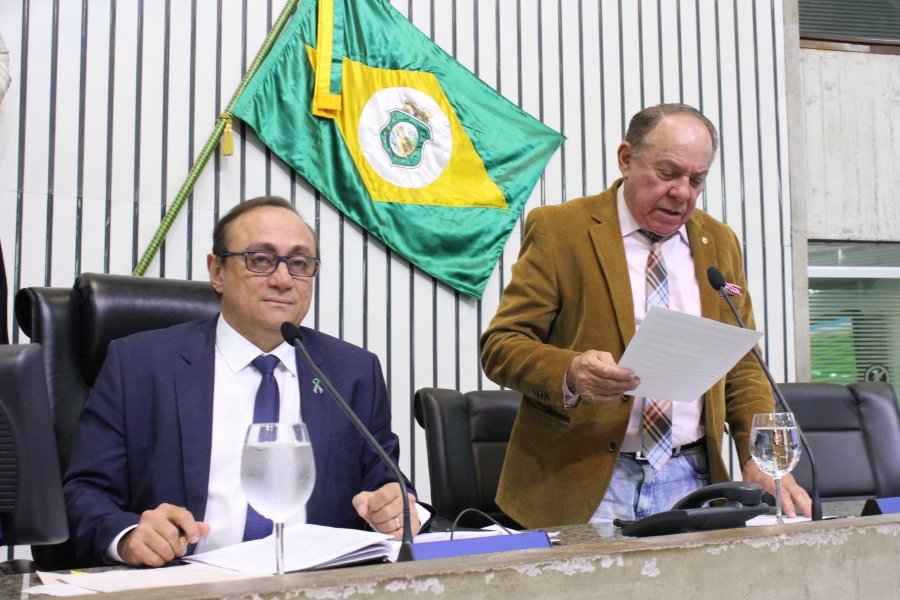 Assembleia Legislativa aprova projetos que regulamentam prática da vaquejada em todo território cearense