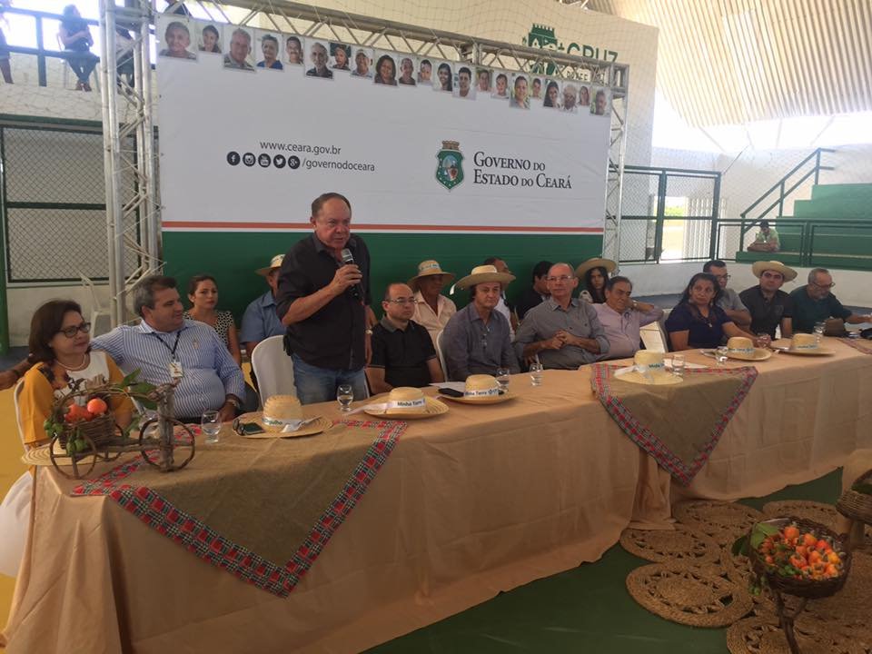 Governo do Estado entrega 1.586 títulos de terra nos municípios de Bela Cruz, Cruz e Amontada