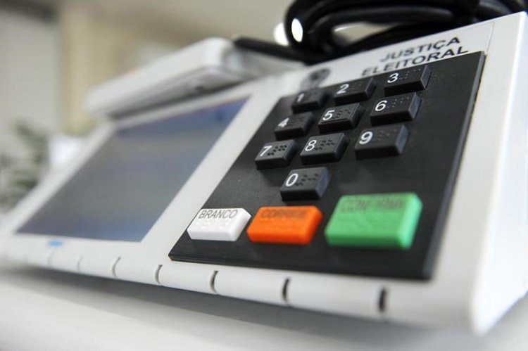 TSE pede que governo mude início do horário de verão de 2018 devido às eleições