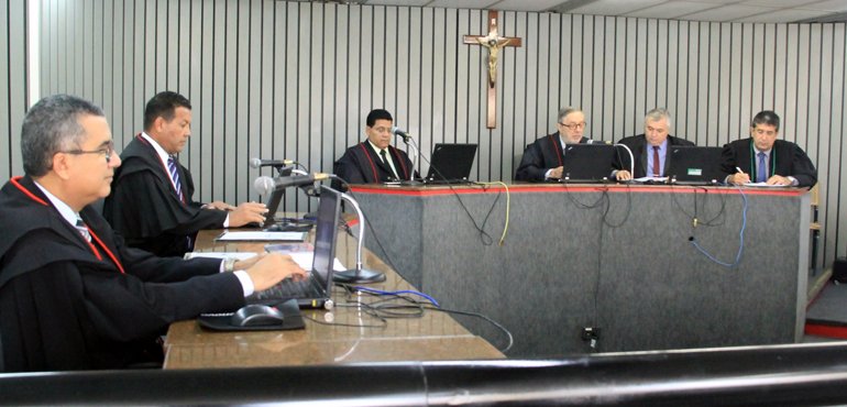 Justiça nega liberdade para instrutor de kitesurf preso por tráfico de drogas em Caucaia