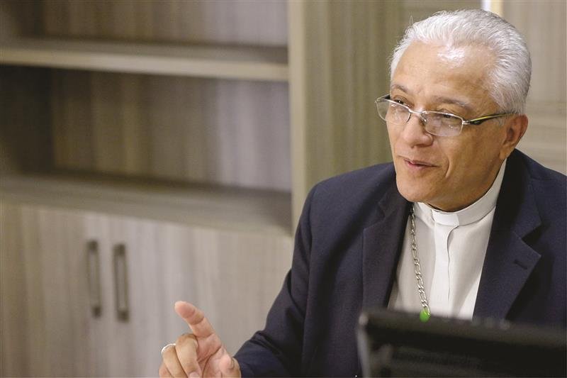 Bispo da diocese de Iguatu elogia pedido de Camilo Santana para beatificação de Padre Cícero