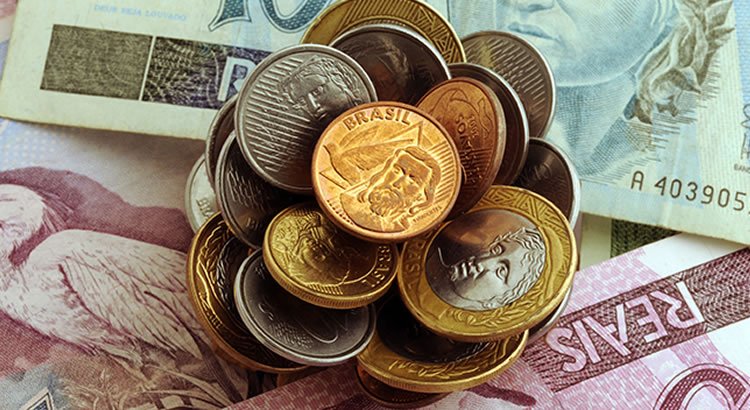 Brasil: Pesquisa conclui que pobres doam três vezes mais que os ricos