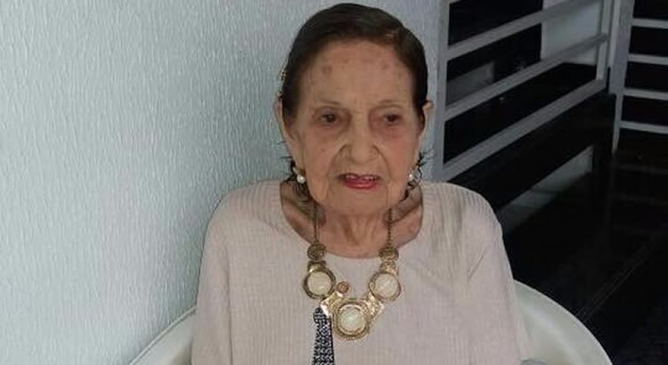 Morre Maria Consuelo de Oliveira Almeida
