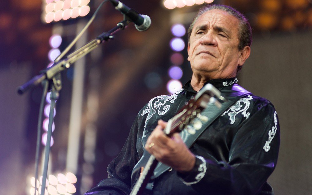 Zé Ramalho movimenta Dragão do Mar durante show na Praça Verde