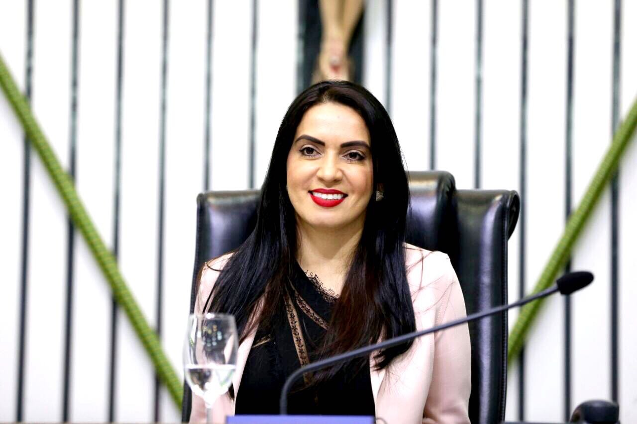 Aderlânia Noronha propõe projeto que cria Ouvidoria Especial das Crianças e Adolescentes