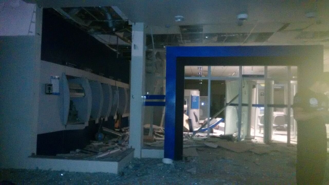 Criminosos explodem agência bancária no município de Campos Sales