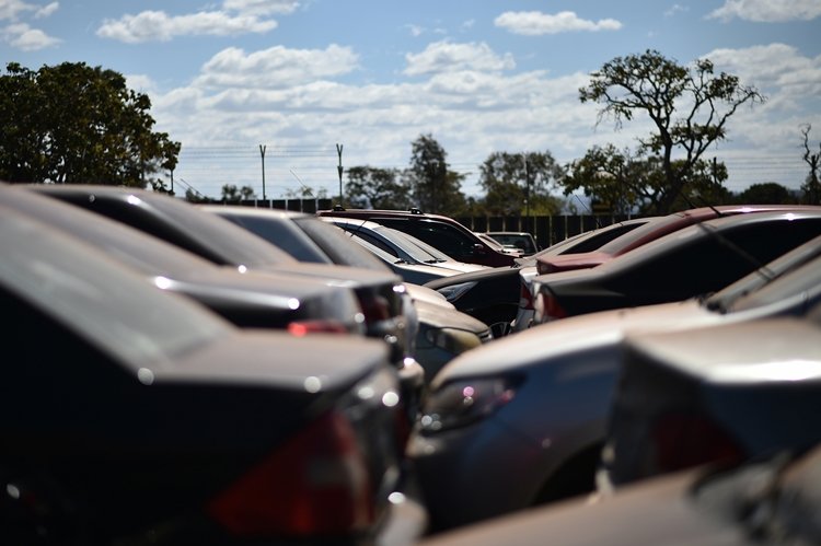 Projeto destina carros apreendidos para forças de segurança