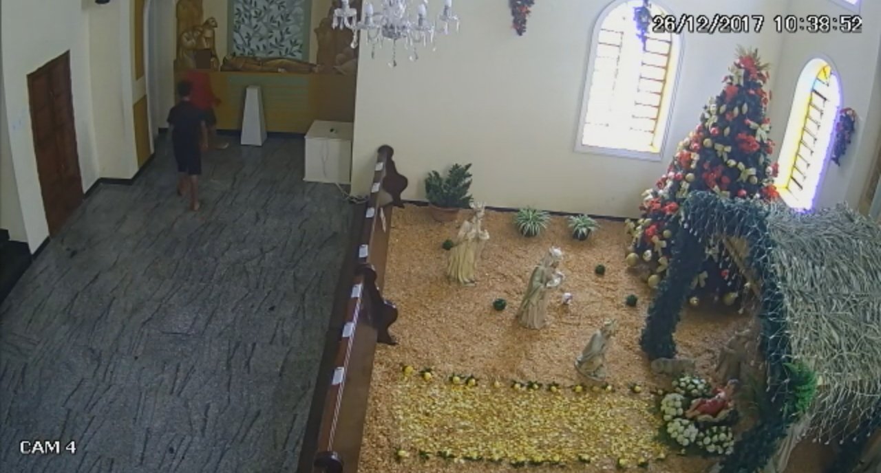 Cofre da igreja de Tianguá é violado e parte do dinheiro dos fieis é levado