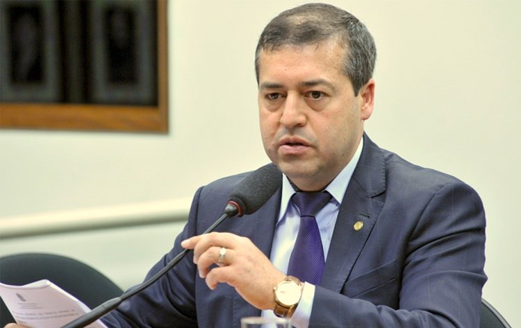 Ronaldo Nogueira pede demissão do Ministério do Trabalho