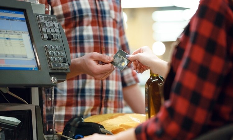 Lei desobriga consumidor a realizar cadastro durante a compra