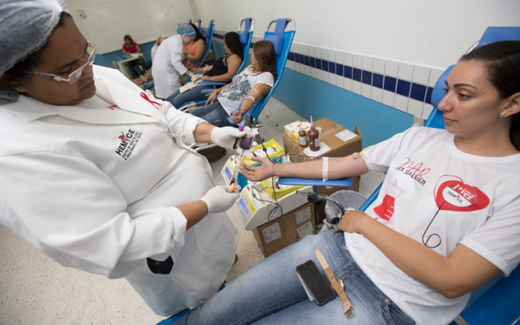 Hemoce lança campanha de carnaval para doação de sangue