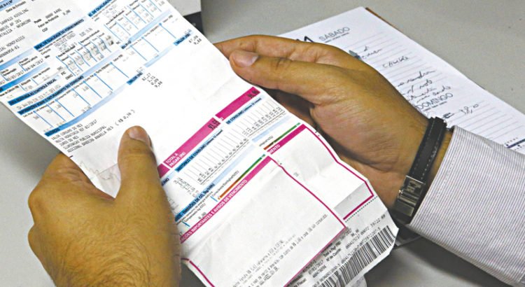 Conta de luz de fevereiro deve manter bandeira verde, diz presidente da Aneel