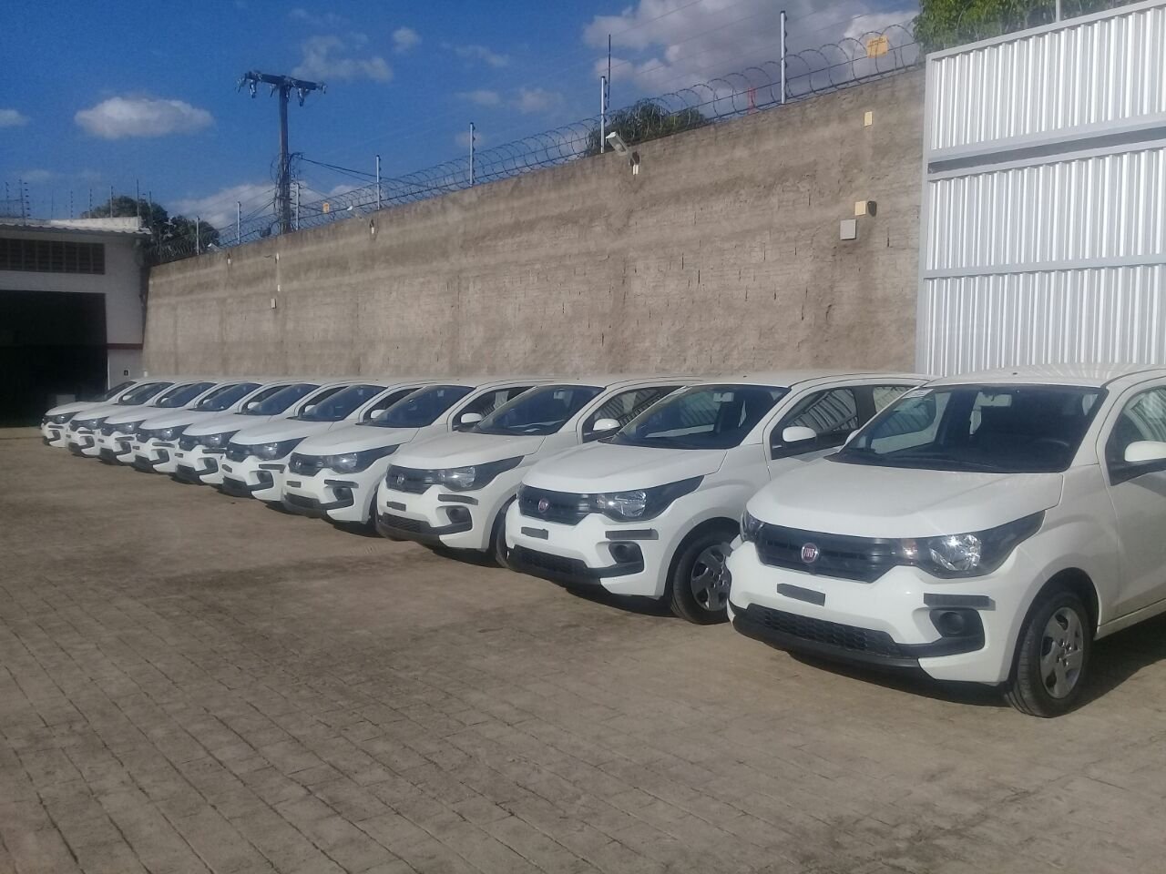 Prefeitura de Quixeramobim entregará veículos à Secretaria de Saúde