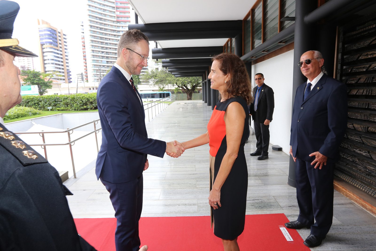 Ceará e Suécia discutem parcerias para desenvolvimento social e econômico do Estado
