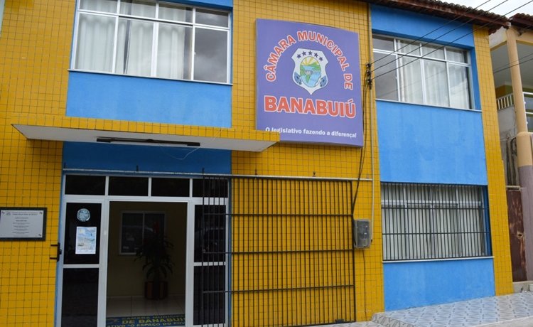 Ministério Público denuncia esquema de desvio de verba pública em Banabuiú