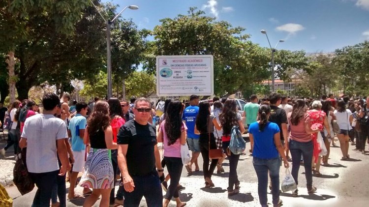 Cursos de Medicina e Nutrição são os mais concorridos no vestibular da Uece; Provas da 2ª fase acontecem neste final de semana