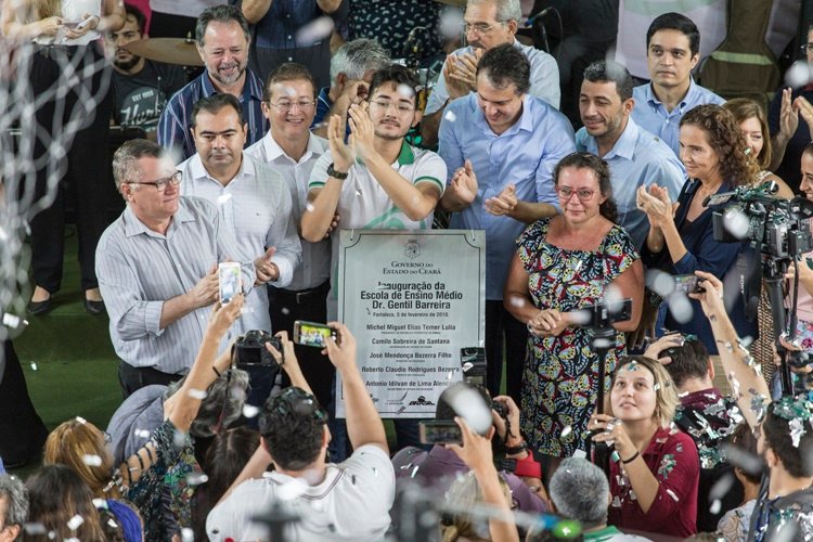 Primeira escola vertical de Fortaleza é inaugurada durante abertura do ano letivo estadual
